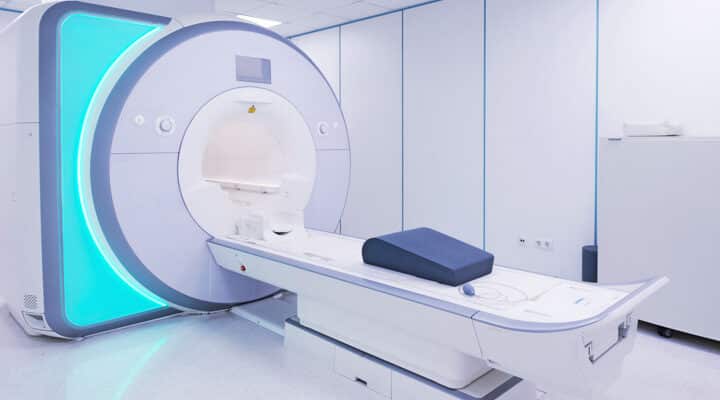 MRI กระดูกสันหลัง ด้วยเครื่อง MRI 3 Tesla